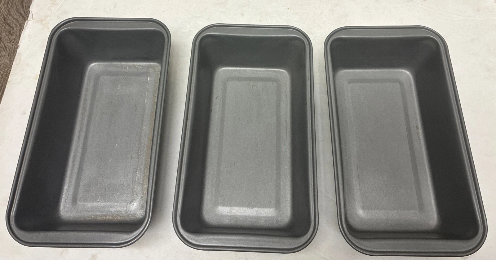 Vintage Loaf Pans Metal Non-Stick 1.5 Qt 10.5x6x3” Set of 3
Opens in a new window or tab