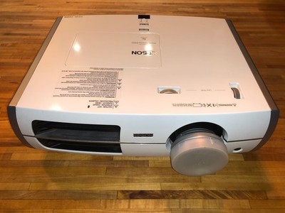 Epson 8350, 1080P Projector 3LCD/2000 Lumen/50K:1 contrast ratio, Near N E W