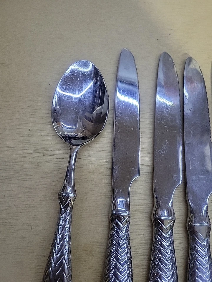 Lote de 5 cubiertos Gibson Amanda cuchillos y cuchara brillantes de acero inoxidable  Foto 4 de 4