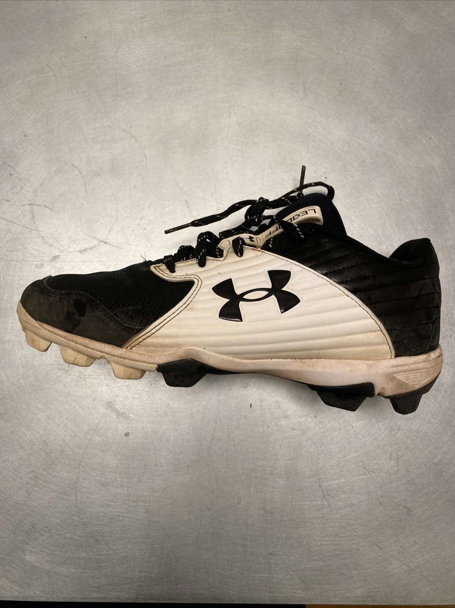 Under armor sales baseball spikes