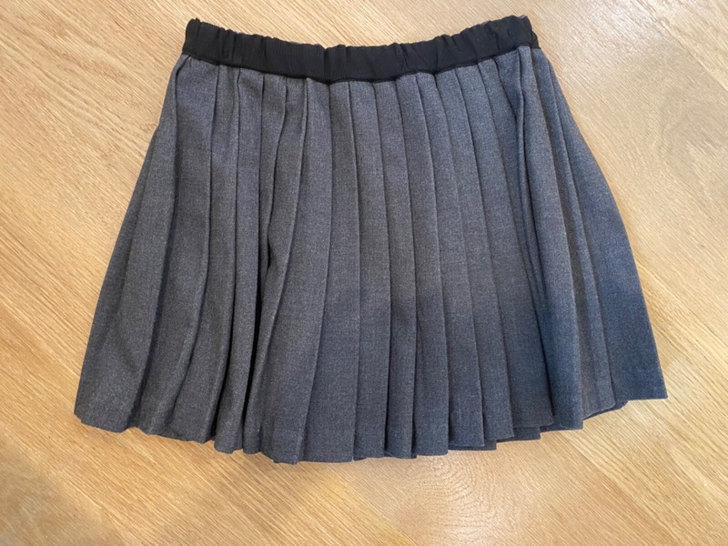 Bonpoint inspired girls grey pleated skirt size 10