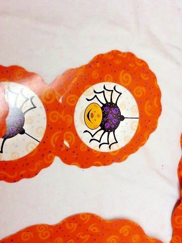 Small Wholesale Lot of 21 Halloween Place-mats, Coasters with Dot-to-Dot on Back - Foto 3 di 5