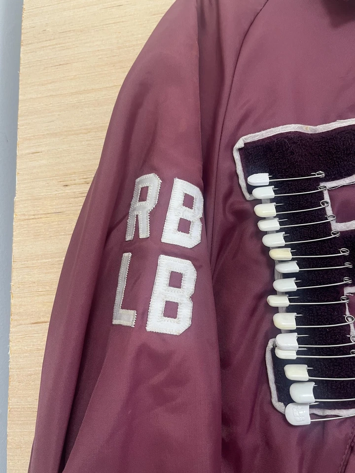 Chaqueta De Colección Pottsgrove Falcons Para Hombre Grande Granate Bombardero Universitario Años 90 Speirs 93 Foto 3 de 4