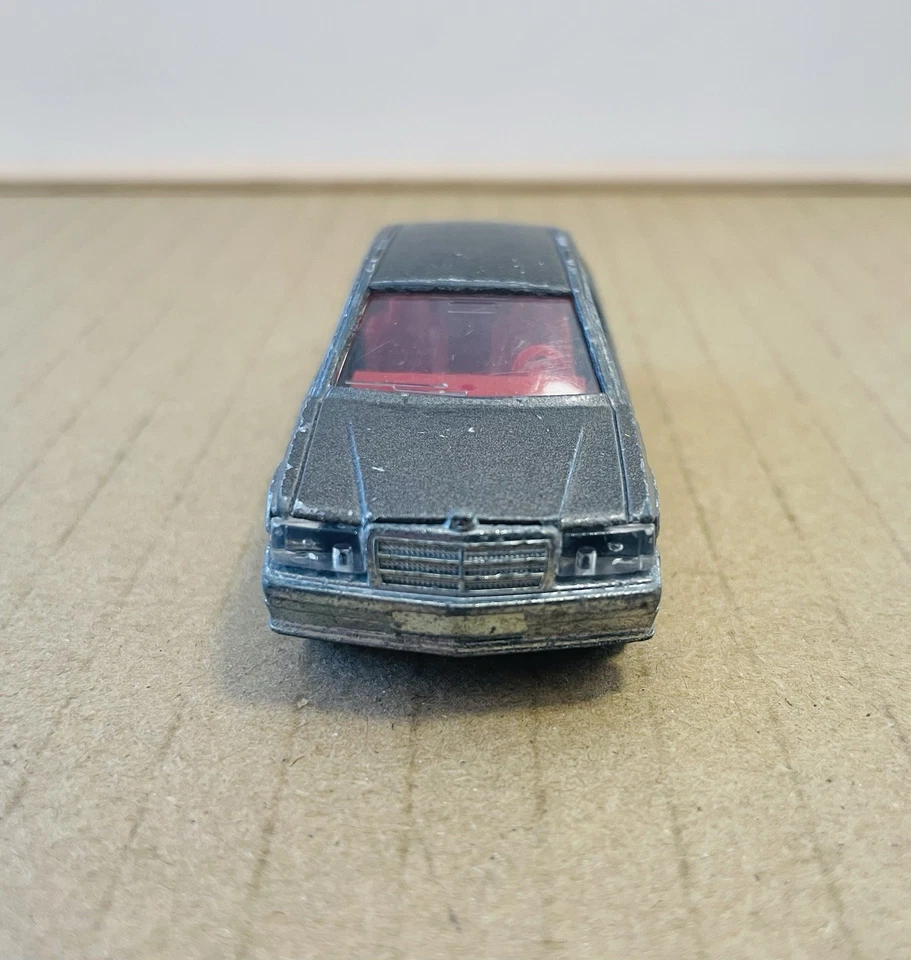 Majorette Mercedes 190E 2.3-16 Grey No.231 - Image 3 of 4