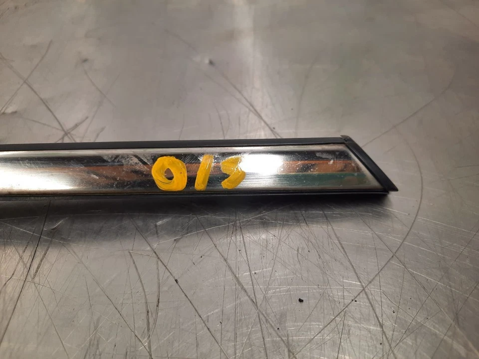 MINI Door Trim O/S Drivers Side R55 R56 R57 R58 R59 Chrome 51337146092 - Image 3 of 4