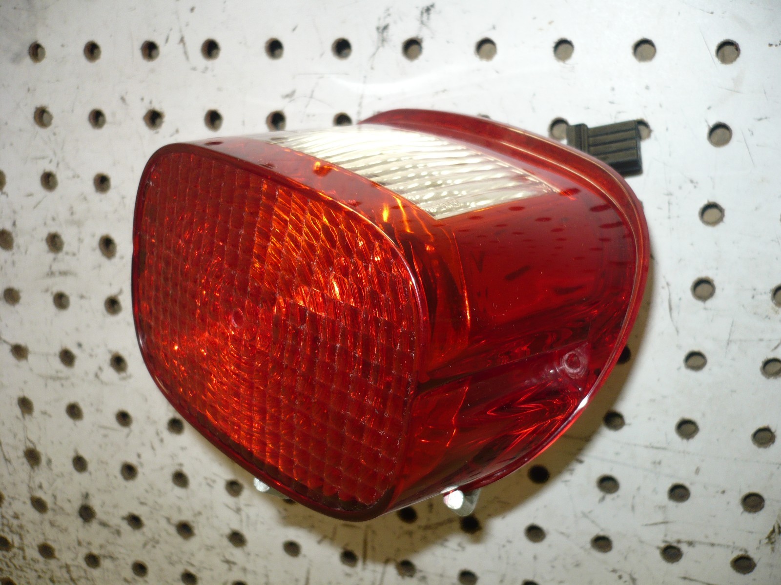 HD HARLEY 2002 02 SPORTSTER 1200CC 1200 REAR BACK BRAKE TAILLIGHT TAIL LIGHT