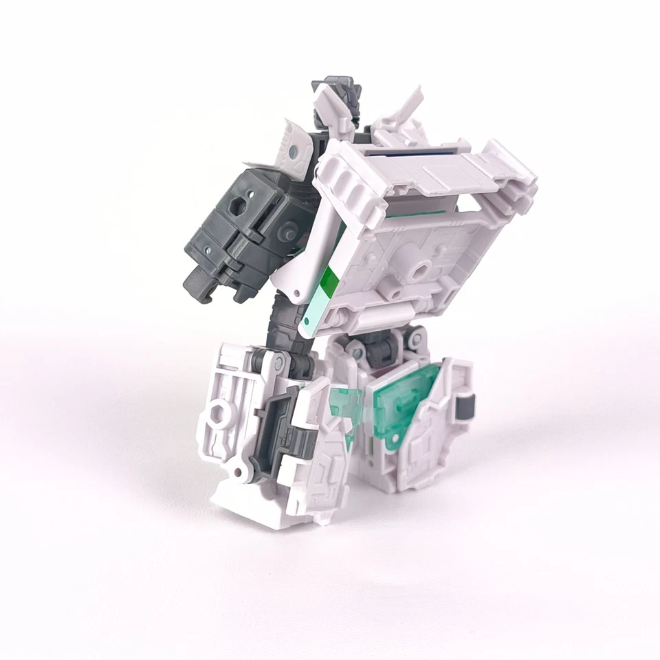 Transformers Origin Wheeljack Complete Legacy United Voyager Class Target - Image 3 of 4