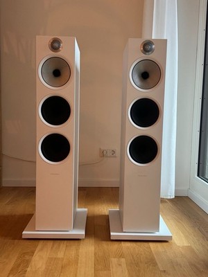 Bowers & Wilkins 603 S2 Anniversary Edition /Stück Stand-Lautsprecher weiß