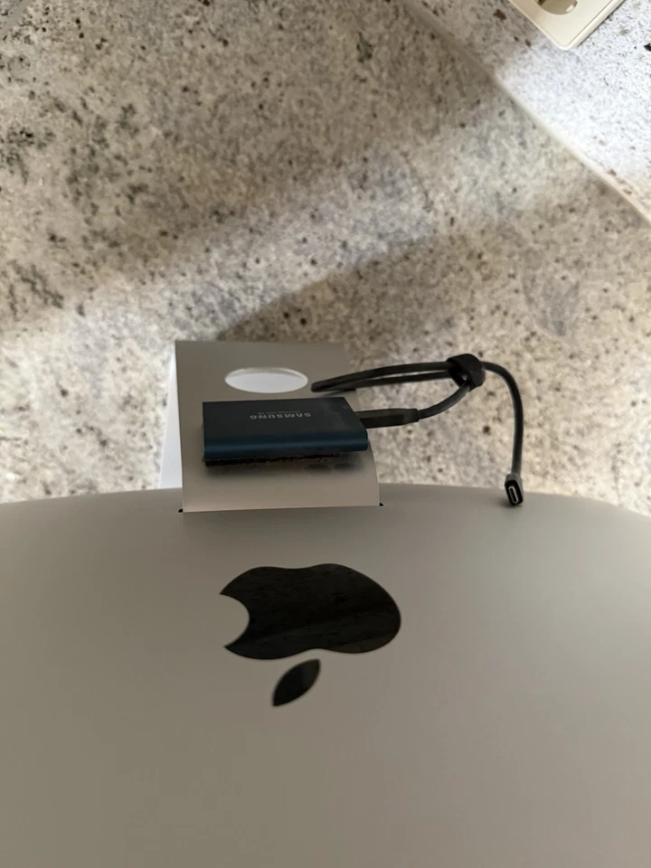 Apple iMac 21,5” Retina 4K (2017) i5 3,0GHz 8GB RAM 1TB HDD & 250GB SSD + OVP - Bild 4 von 4