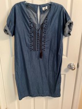 Old Navy Tunic Dress Womens Medium In Chambray Denim Embroidered Tasseled Boho
