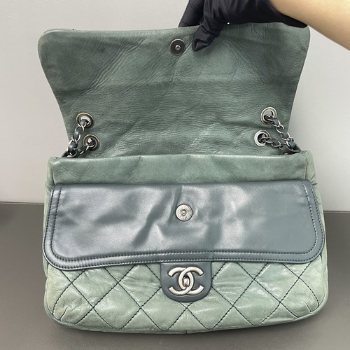 Chanel 19 Bag Green Silver Tone Quilted Aged Calfskin Leather Shoulder Handbag - Picture 5 of 24
