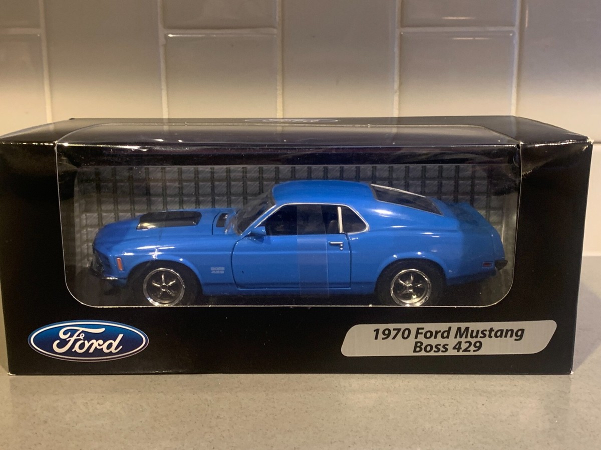 1970 FORD MUSTANG BOSS 429 BLUE 1/24 SCALE DIECAST CAR BY MOTOR