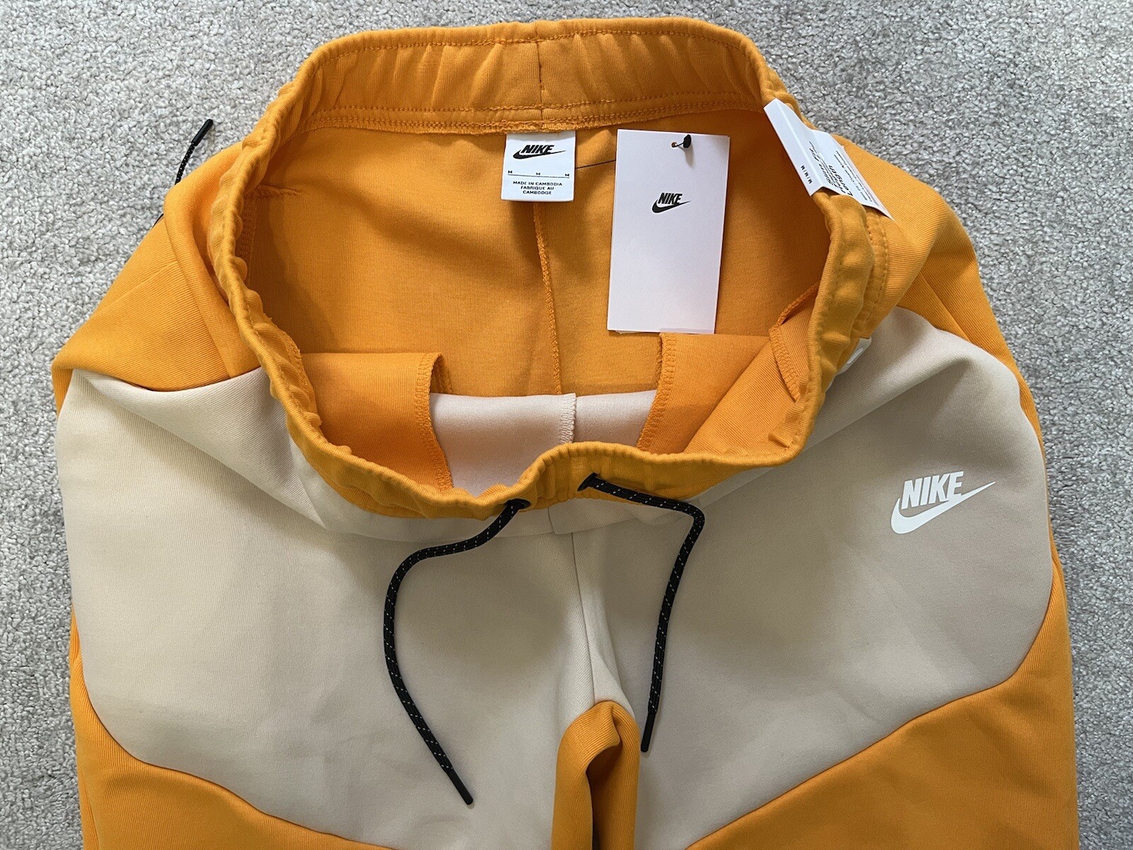 Nike Tech Fleece Mens Joggers Size M, XS SANDDRIFT Bottoms Pants Rare Colour image 7