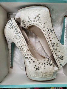 betsey johnson ivory wedding shoes