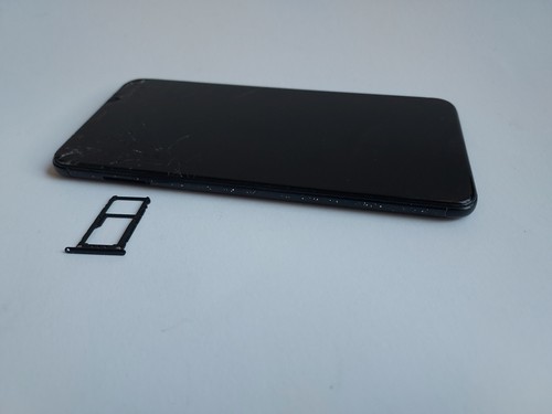 Xiaomi Redmi 5 Plus 32GB Black MEG7 Smartphone - Used Broken Glass Working As Is - Afbeelding 16 van 16