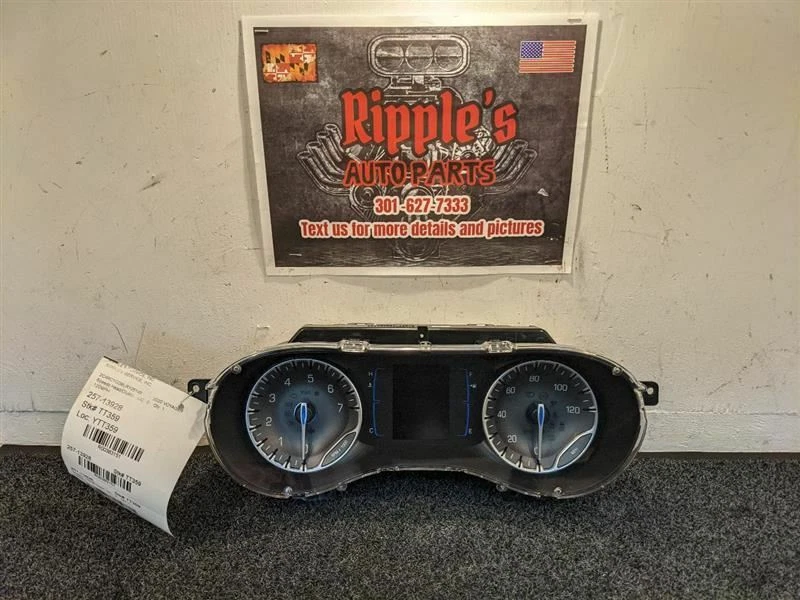 Velocímetro Chrysler Voyager 2020 383151 7K milhas - Imagem 2 de 4