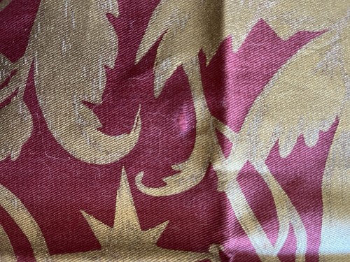 4 Pottery Barn Maroon Gold Stamped Cloth Napkins Birds Floral Holiday Rococco - Picture 6 of 6