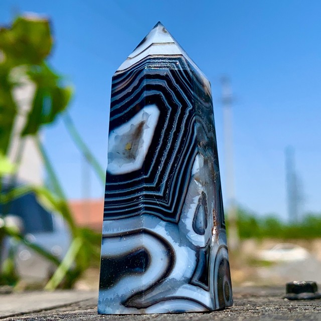 63G Natural black stripe agate crystal Obelisk Quartz Crystal Wand Point Healing NE10640 63G Natural black stripe agate crystal Obelisk Quartz Crystal Wand Point Healing NE10640
