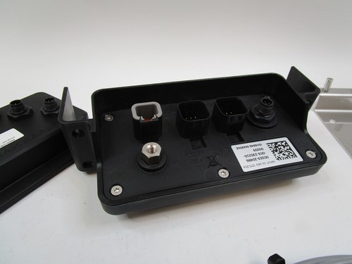 NEW PARTIAL SeaKeeper Ride 525mm electronics assembly briefcase - Picture 8 of 9