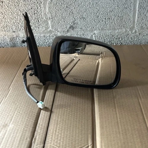 Fits 2004-2010 Toyota Sienna Black Right Door Mirror OEM:87910AE010