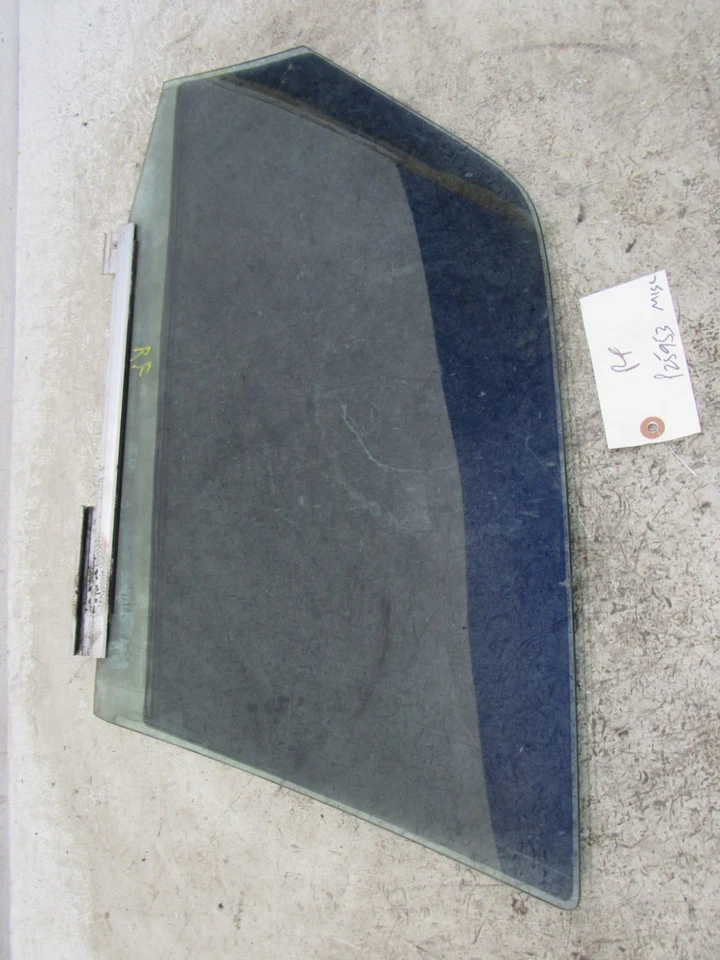 W126 1984 Mercedes 300Sd pasajero derecho RF puerta delantera ventana cristal OEM ORIGINAL Foto 4 de 4