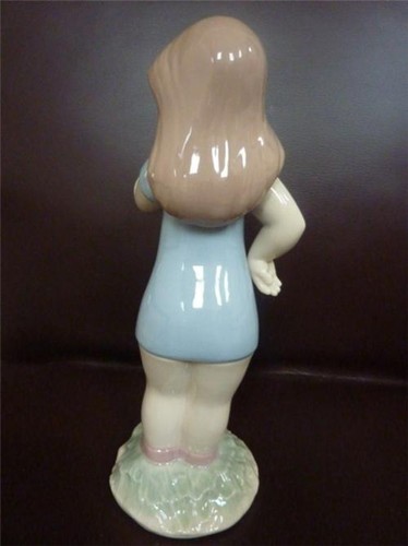 Nao by Lladro Little Hush Figurine No.02001489 NIB - Picture 7 of 8
