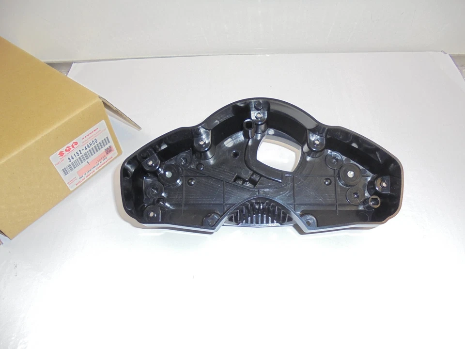 Carcasa velocímetro inferior trasero Suzuki SFV650 2009-2015 nueva OEM 34152-44H00 Foto 2 de 4