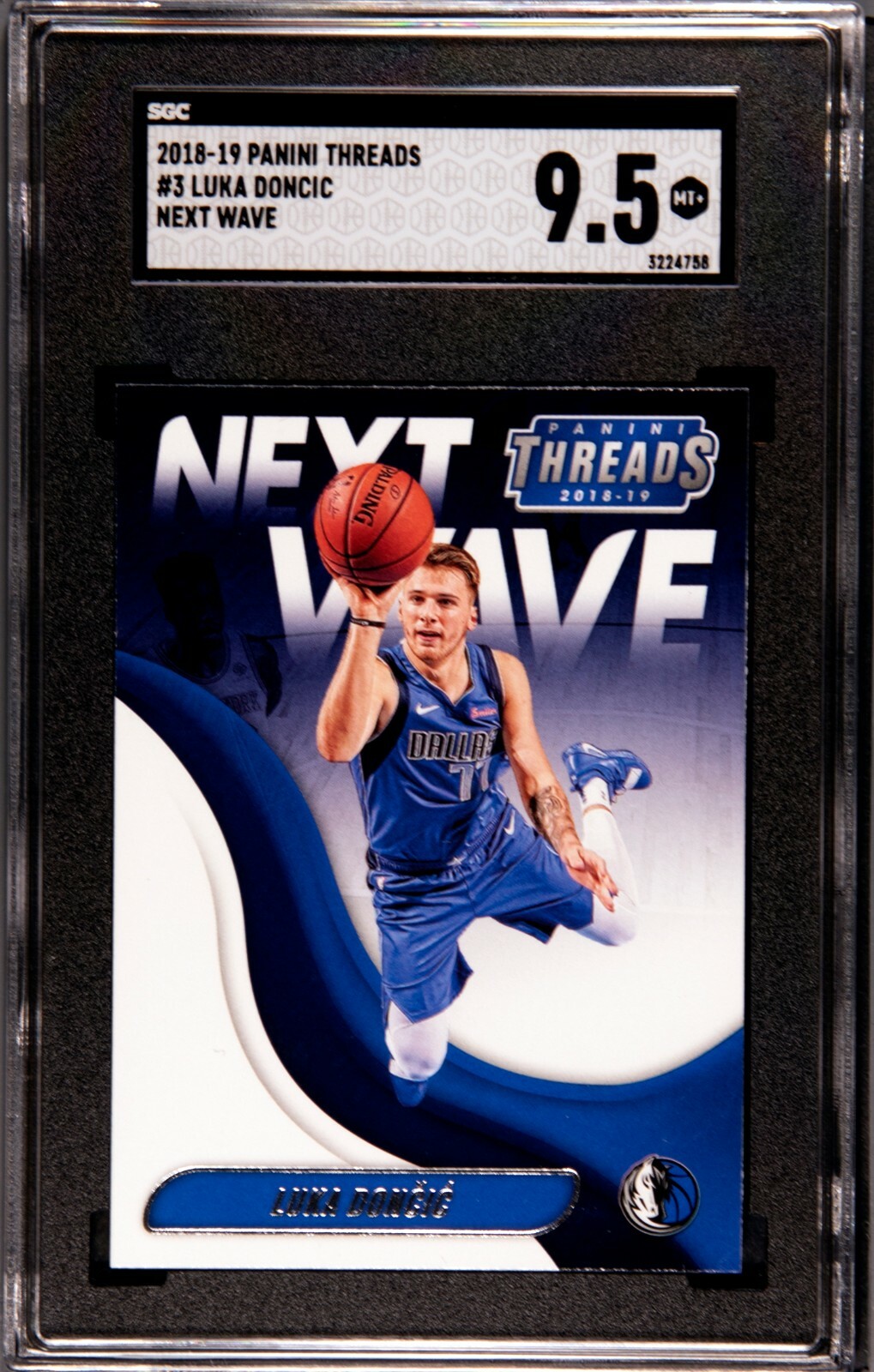 2018-19 Panini Threads Next Wave Luka Doncic #3 SGC 9.5 graded rookie RC RY