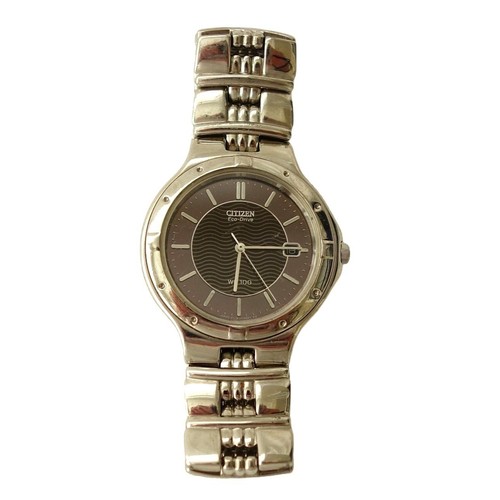Reloj Citizen Eco-Drive para mujer de acero inoxidable resistente al agua funciona muy bien - Imagen 4 de 9