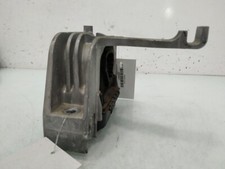 2Q0199262AN 493467 engine mounting bracket for SEAT ARONA FR 2017