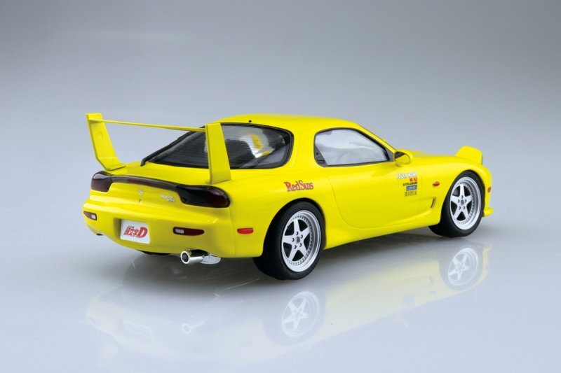 Aoshima 1/24 Pre-Painted Model Car Kit Initial D Mazda RX-7 FD3S Comic Volume 1
