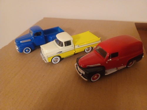 PACK de 3 camionetas Dodge y Ford Denver Die-Cast escala 1:48 - ANGUSTIADAS - Imagen 2 de 7