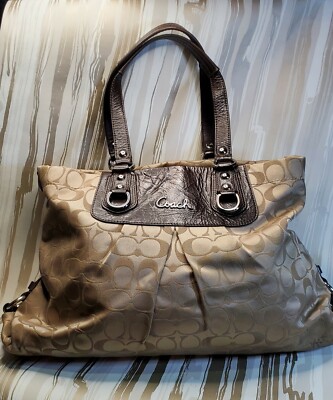 COACH CARRYALL ASHLEY SIGNATURE No K1060-F15510. Hardly ever used