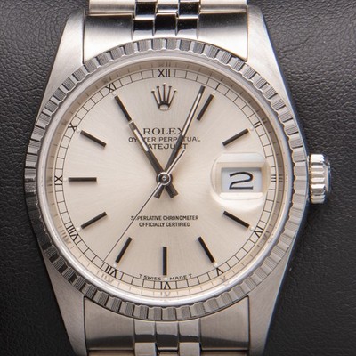 Rolex Datejust 16220 Uhr mit Engine-Turned Lünette 36 mm Silber Zifferblatt
