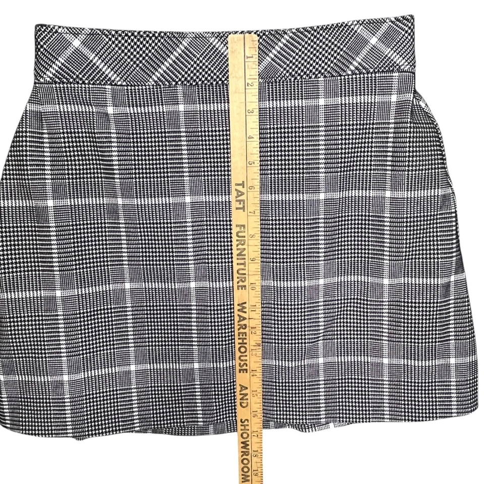 SPANX Womens Plaid Mini Skirt Houndstooth M Built In Shorts Schoolgirl Preppy - Image 3 of 4