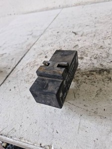 Volkswagen Golf IV 2002 Diesel Relais Kühlerlüfter 1J0919506Q RRB17846