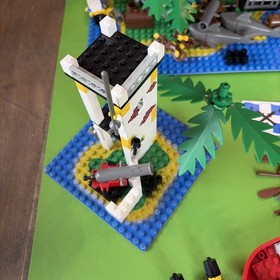 Vintage LEGO Pirates Forbidden Island (6270) & Sabre Island (6265) Read