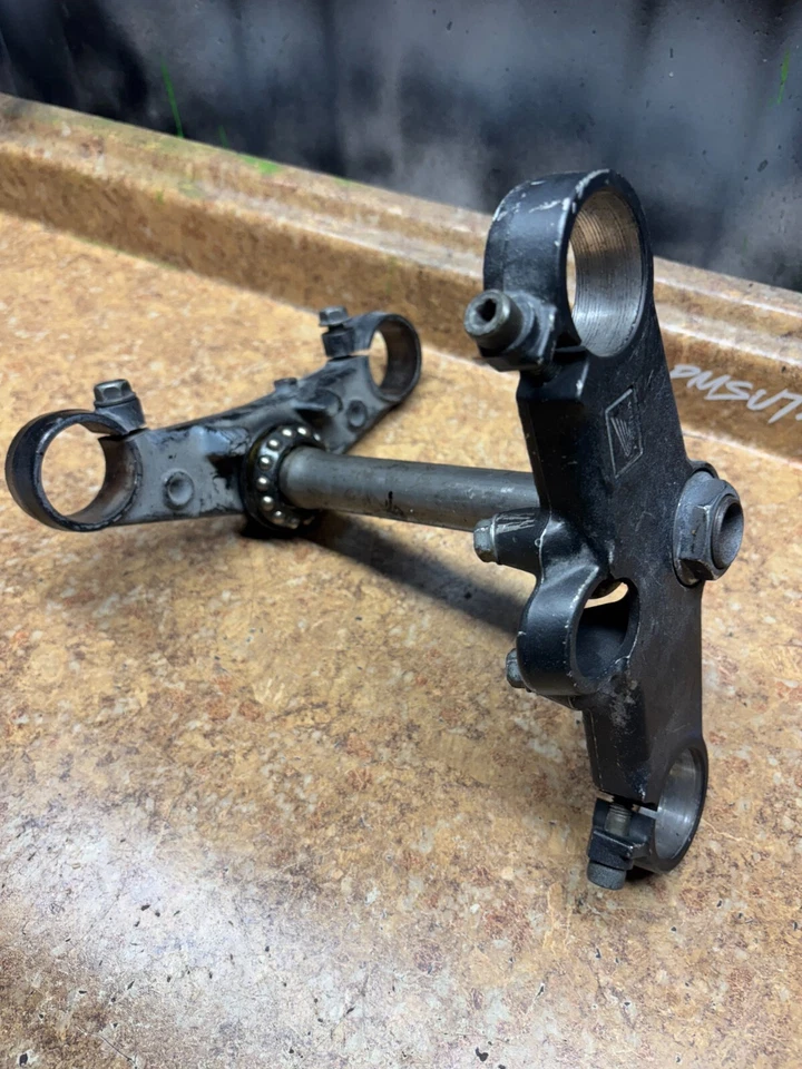 1997 Honda CBR600 F3 CBR 600 CBR600F3 600F3 Triple Tree Fork Clamp Mount C5 - Image 2 of 3