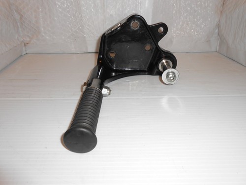 2001 Harley Softtail Kickstand Mount & Foot Peg HDST-33 - Picture 18 of 24