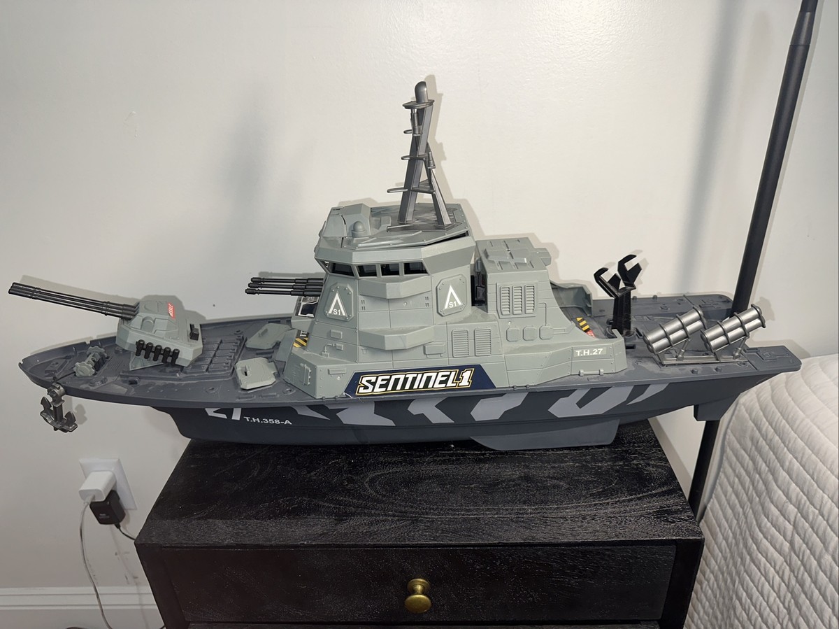 True Heroes Sentinel 1 Battleship T.H. 27 Chap Mei 2016