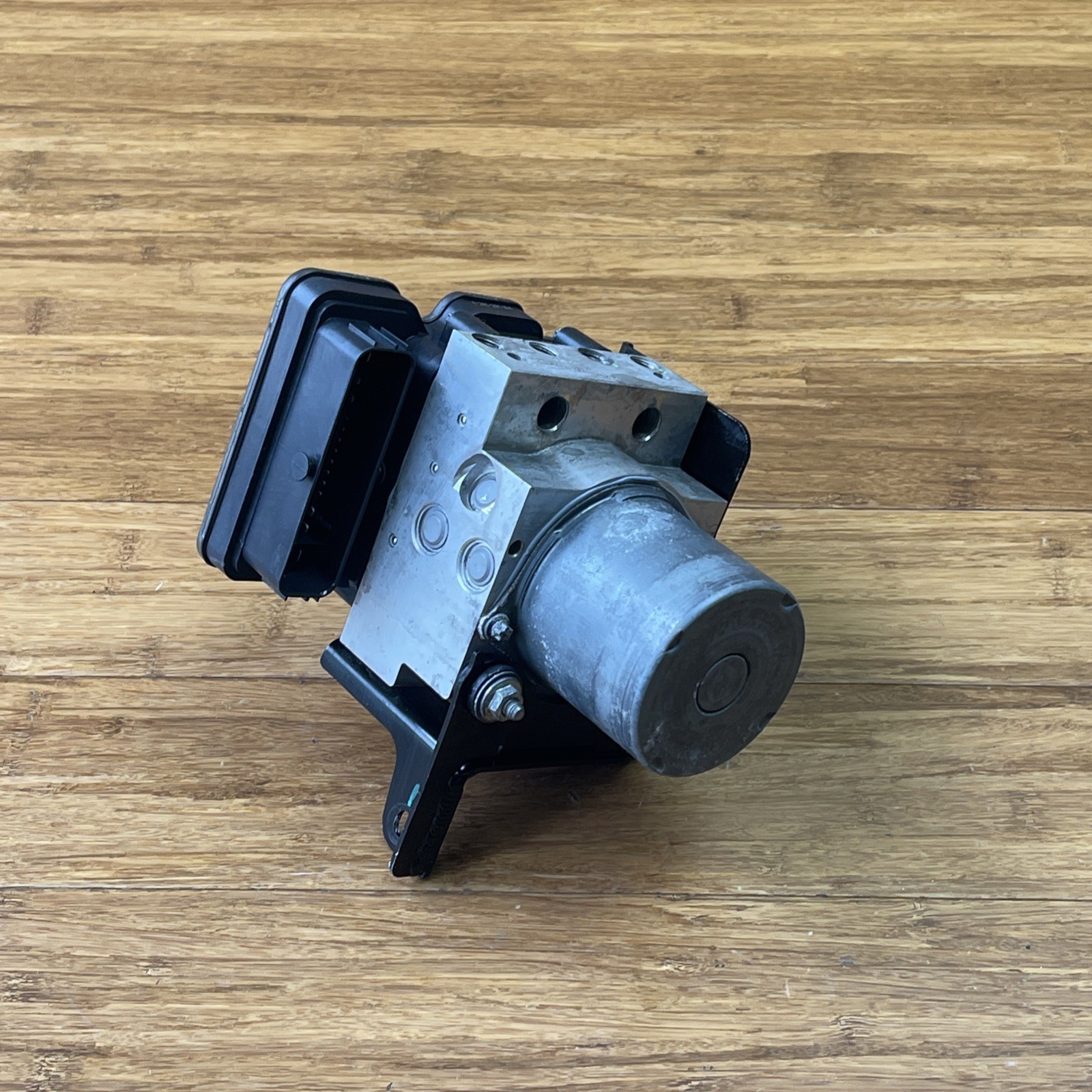 2018-2020 Ferrari Portofino F164 Anti-Lock ABS Brake Pump Module Assembly OEM