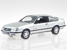 Opel Monza silver diecast modelcar in showcase 1:43