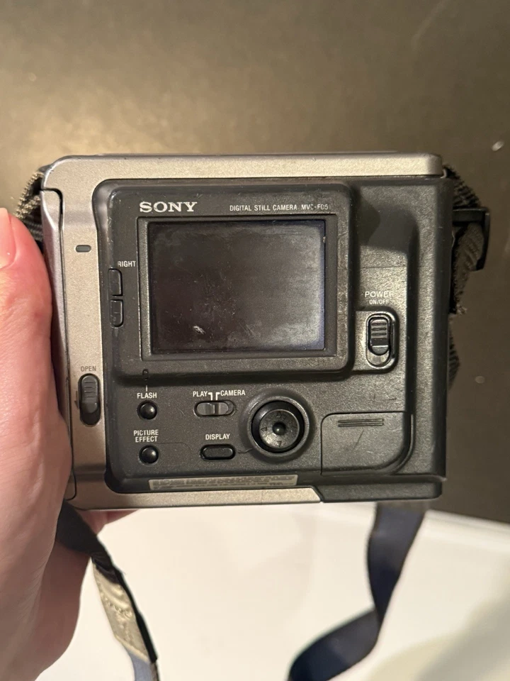 Sony Mavica MVC-FD7 Floppy Disk Digital camera 10x Zoom - Image 4 of 4