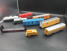 For Parts :Assorted Lot Of 10 HO Scale Train Cars