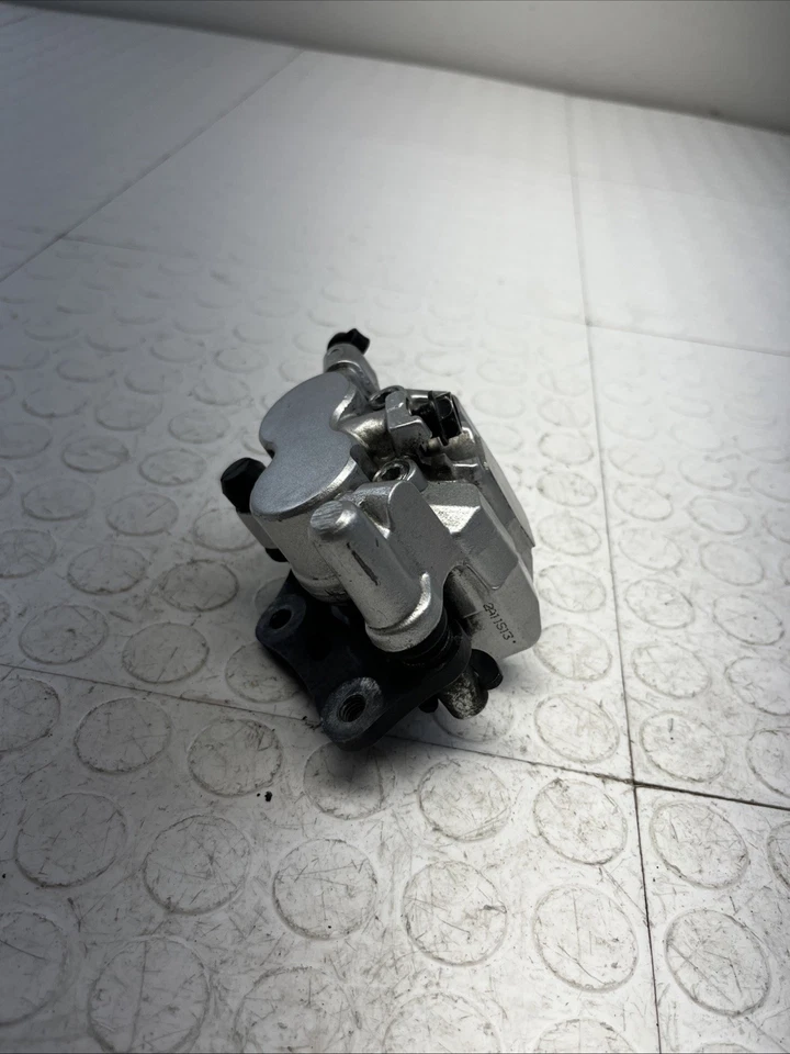 川崎忍者 250R 前刹车卡钳 EX250 带垫 原始设备制造商 2004 - 2012 年 原始设备制造商 — 第 2/4 张图片