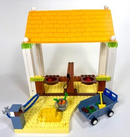 LEGO 5941 BELVILLE Riding School Horse stable with Instructions.