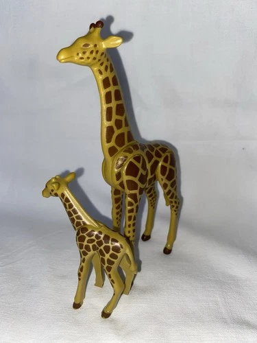 Playmobil Giraffe And Its Little Vintage Zoo Savannah Animals