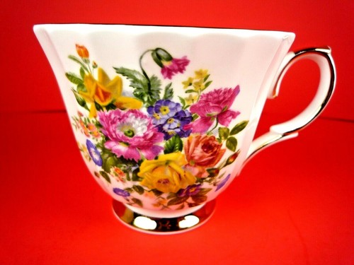 DUCHESS ENGLAND BONE CHINA TEACUP & SAUCER SET - Picture 4 of 10