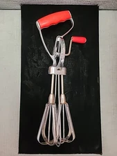 Vintage Maynard Hand Mixer Egg Beater Red Handled Retro 50's Kitchen Utensil