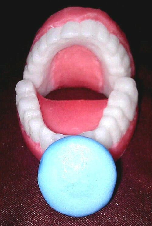 Fake Teeth, Wax Dental Prop, Novelties, With Blue Cleaning Tab, 3 Pcs